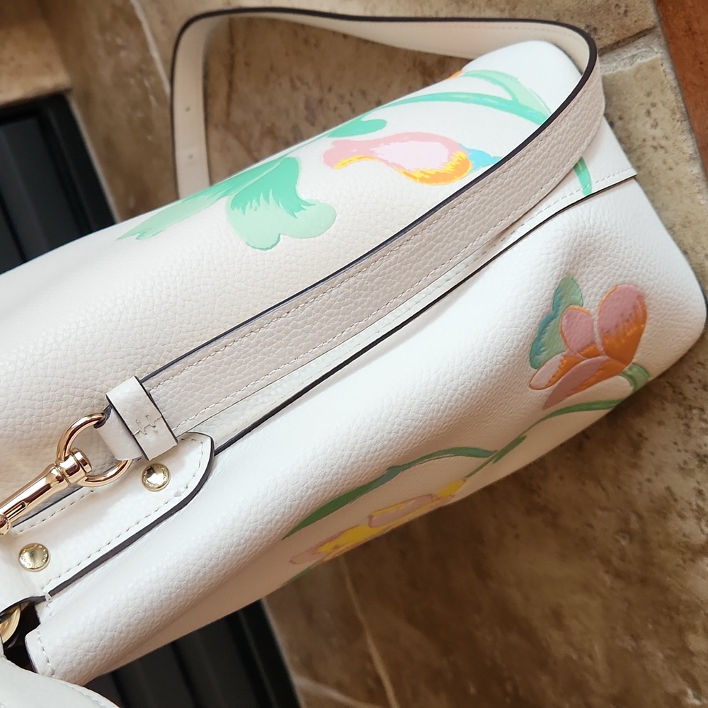 Coach Cream With Dreamy Floral Print Bucket Bag - Picture 15 of 15